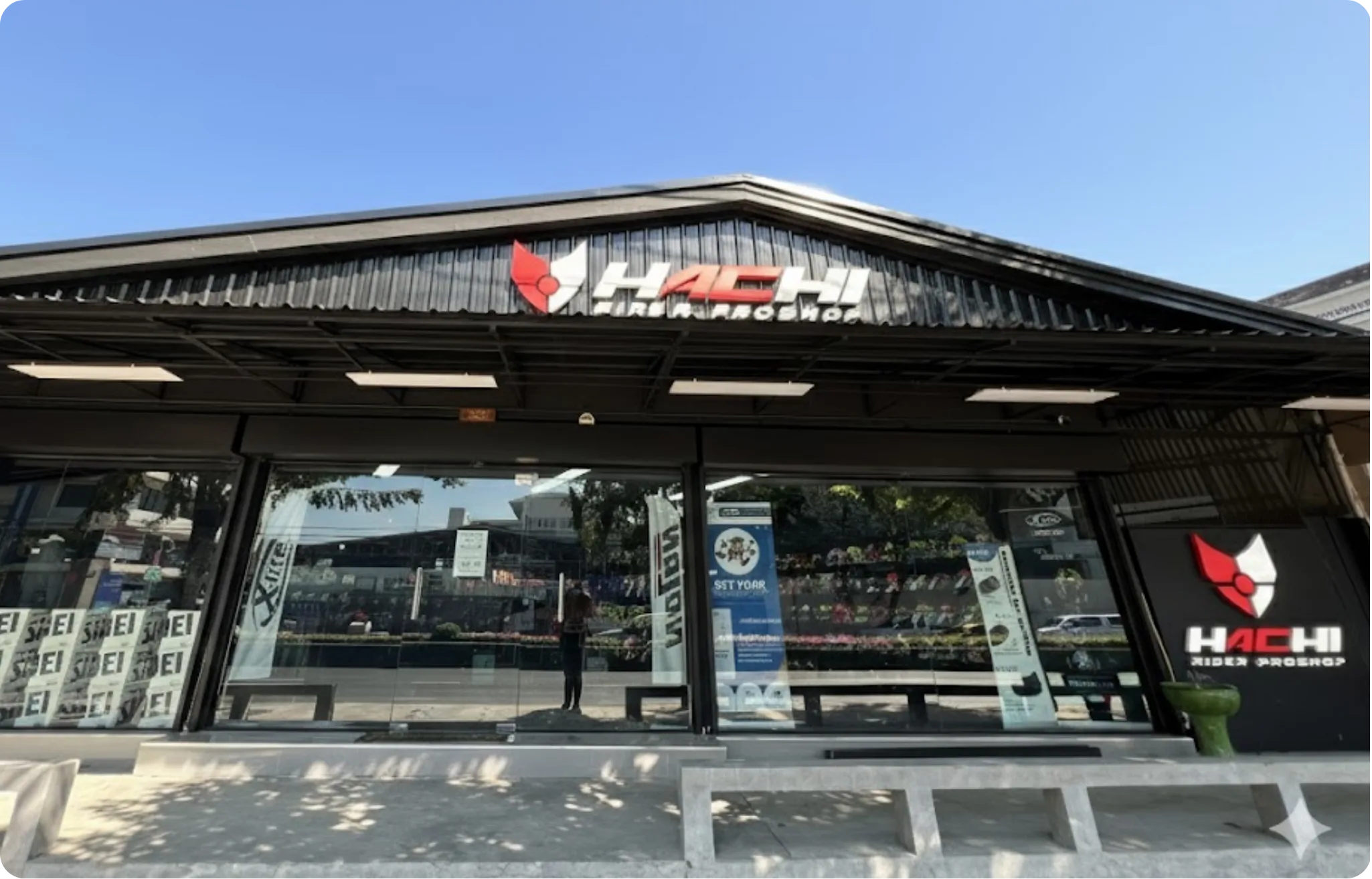 Hachi rider proshop store